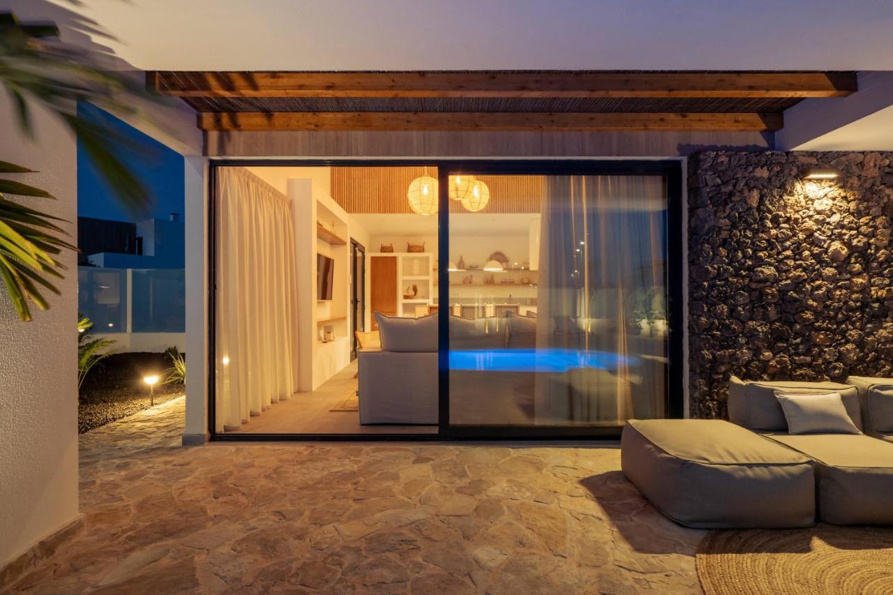 Villa Noma - Design Space With Pool In Corralejo Exterior photo